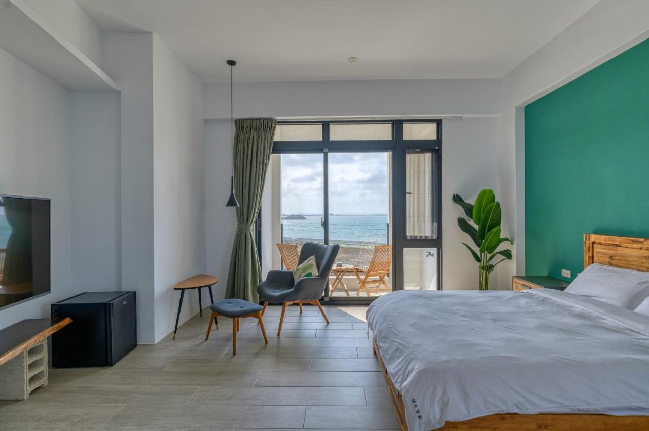 Sea House Diary Homestay Манонг Екстериор снимка